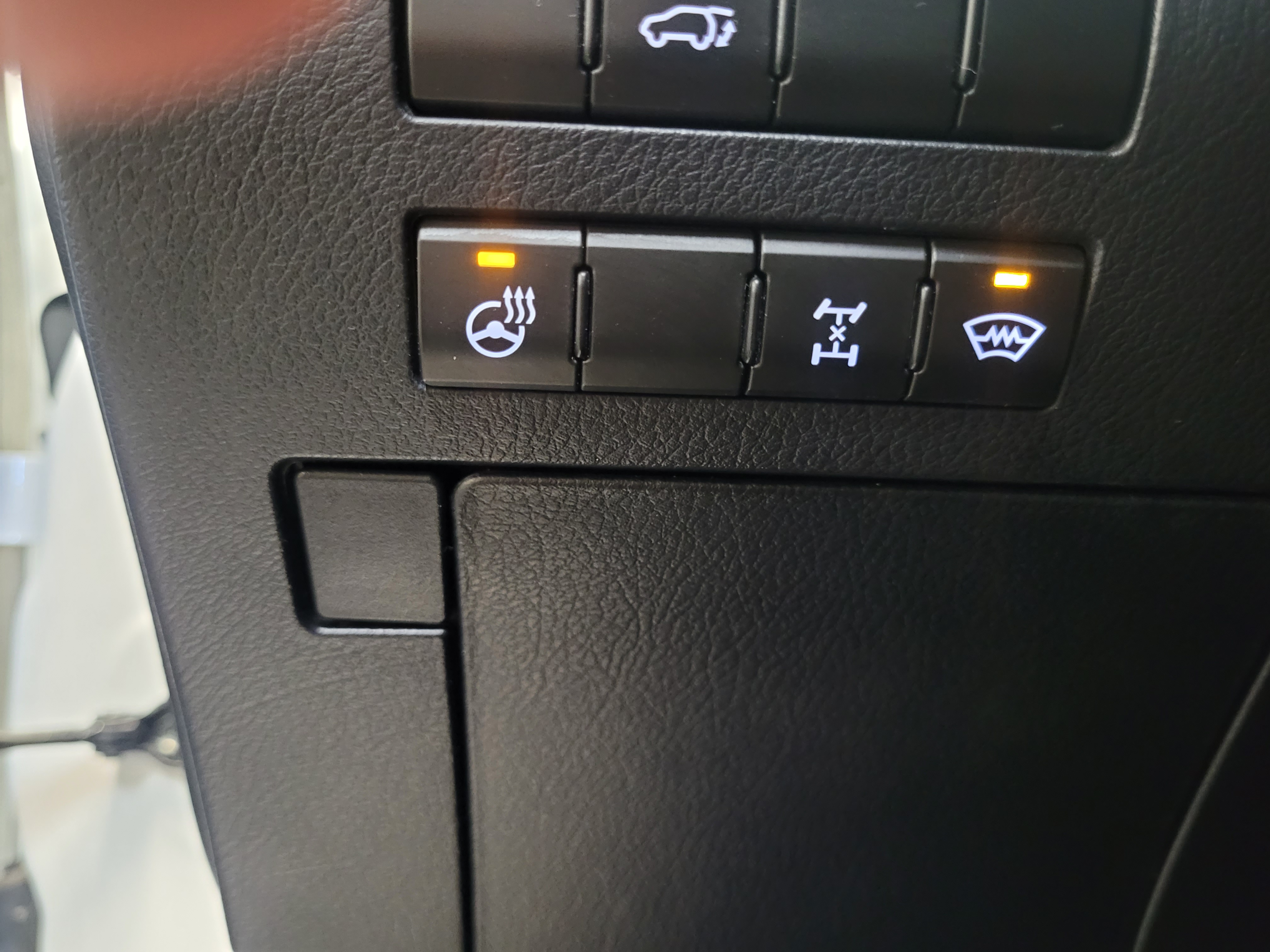 LEXUS -