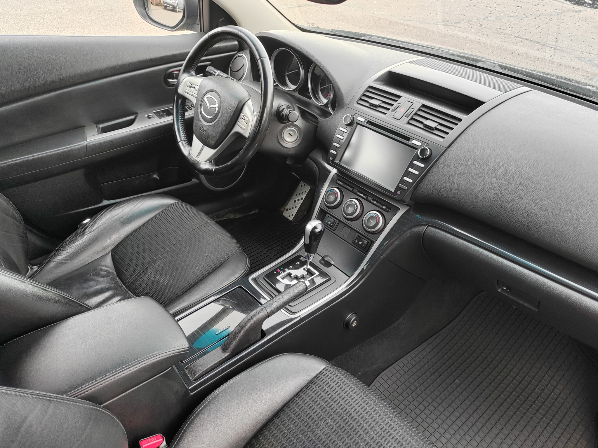 MAZDA -