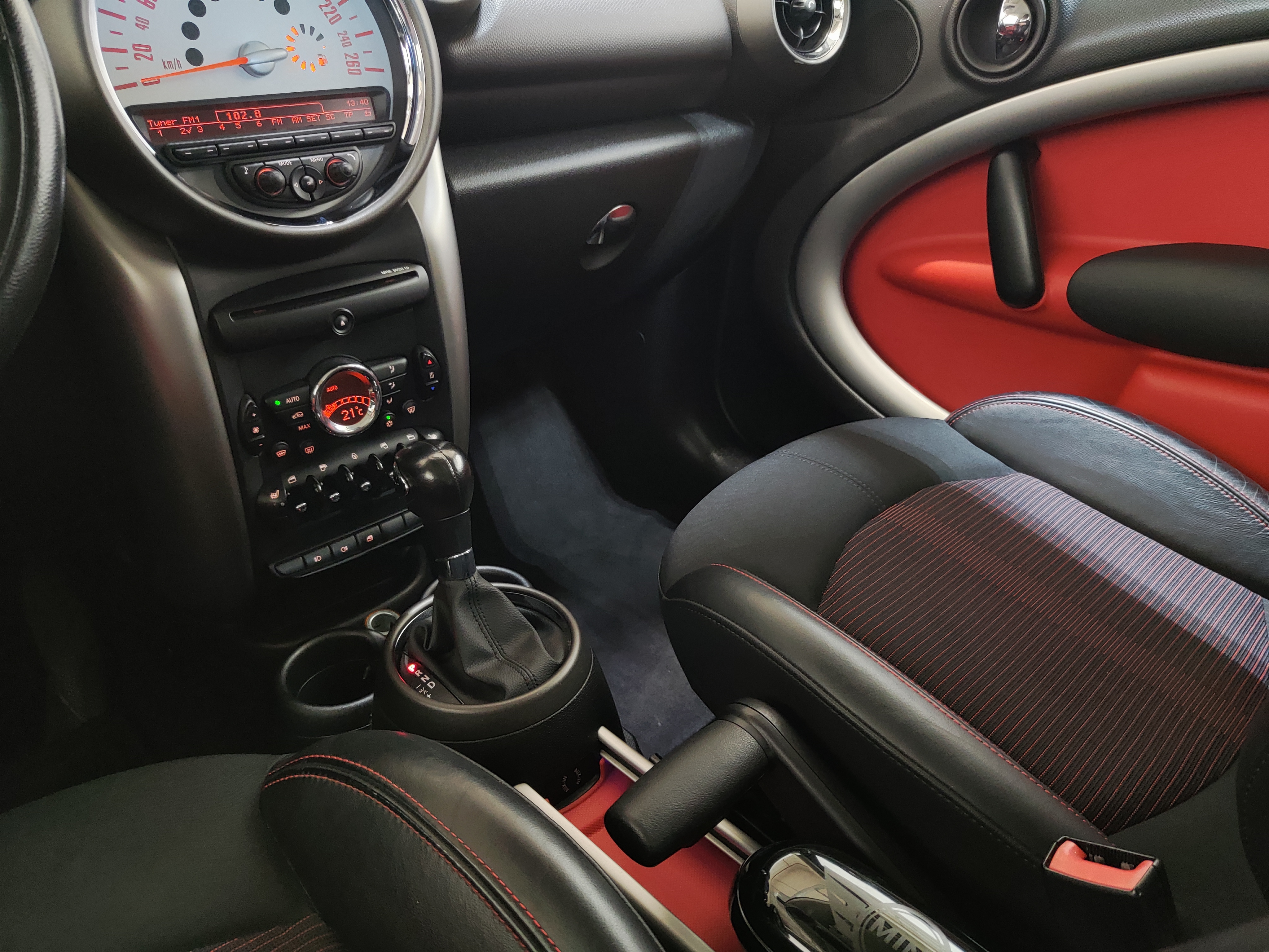 MINI COOPER -