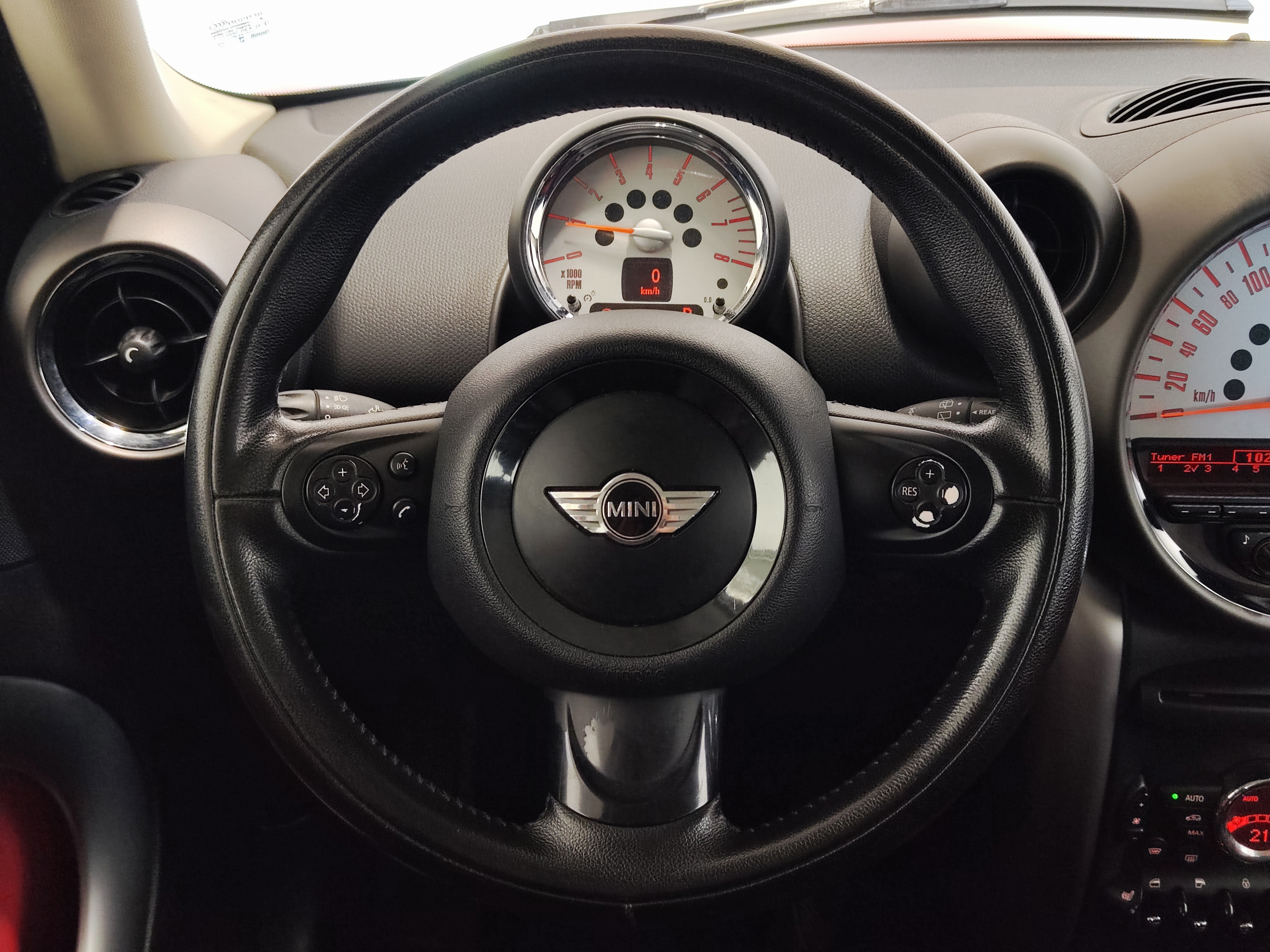 MINI COOPER -