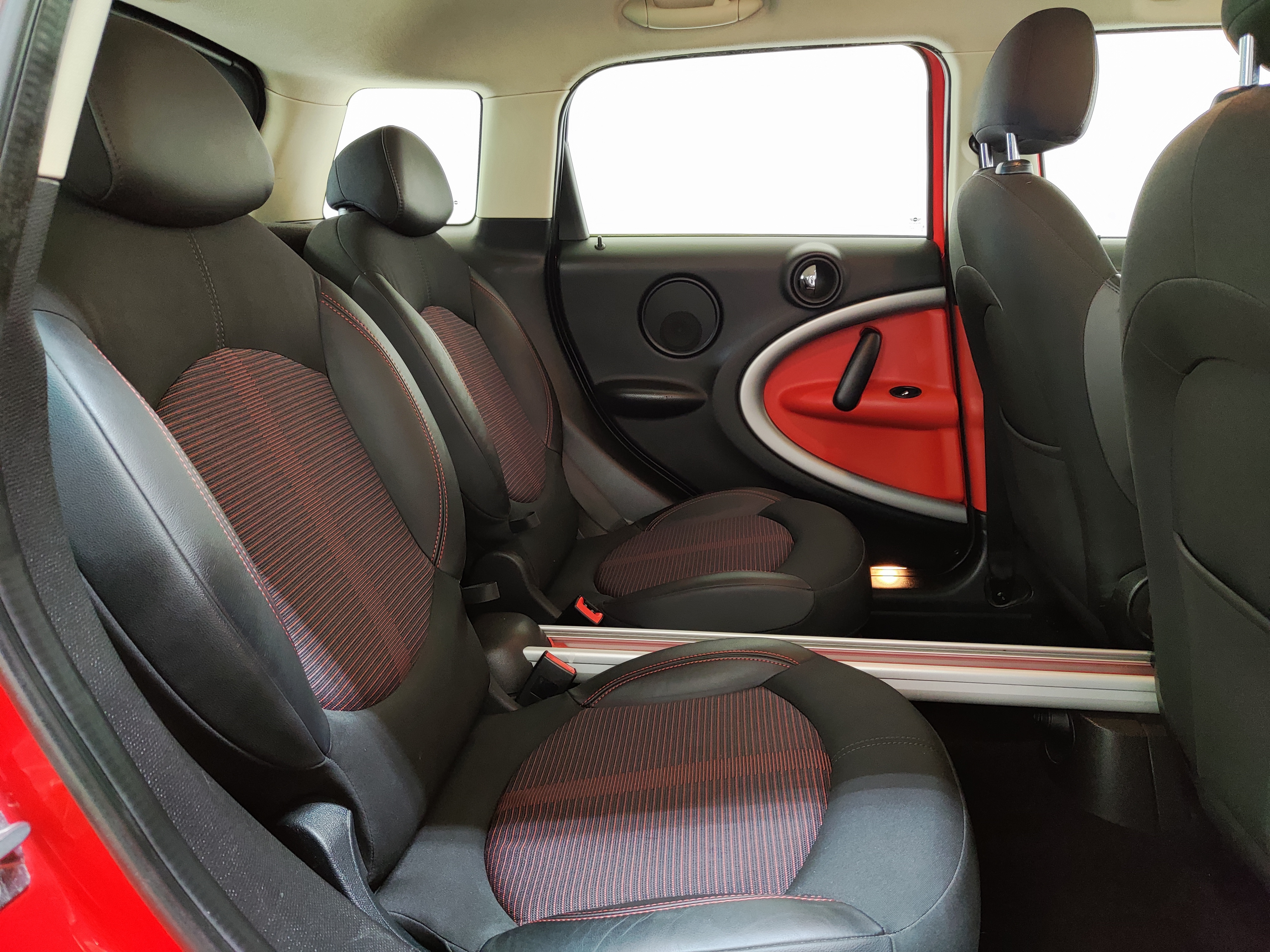 MINI COOPER -